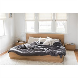 Rex Coastal Light Brown Oak Wood Platform Bed - Queen|