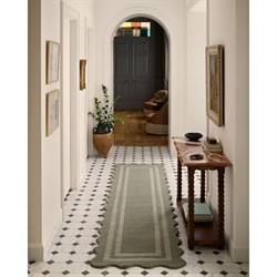 Scottie Updated Traditional Olive Wool Scalloped Solid Border Rug - 5'x7'6"|