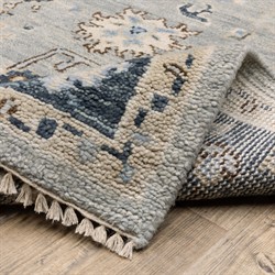 Emery Updated Traditional Light Blue Wool Floral Patterned Rug - 6'x9'|