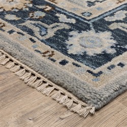 Emery Updated Traditional Light Blue Wool Floral Patterned Rug - 6'x9'|