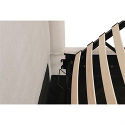 Kershaw Updated Traditional Cream Wingback Storage Bed - Queen|