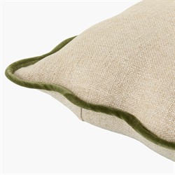 Cyna Updated Traditional Green Border Scallop Throw Pillow - 22x22|