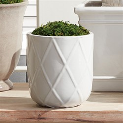 Campbell Traditional White Diamond Lattice Outdoor Planter - Set of 3|