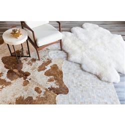 Nylah Modern Classic Ivory Sheepskin Rug - 6'x8'|