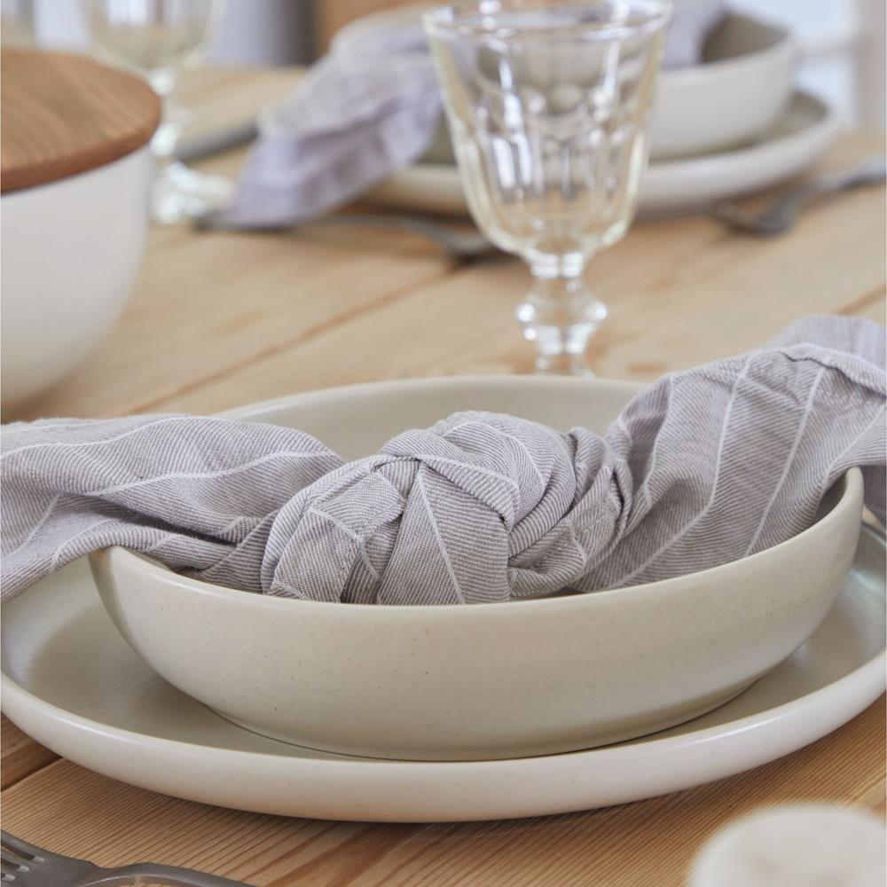 Pacifica Modern Classic Vanilla Stoneware 4 Piece Place Setting|