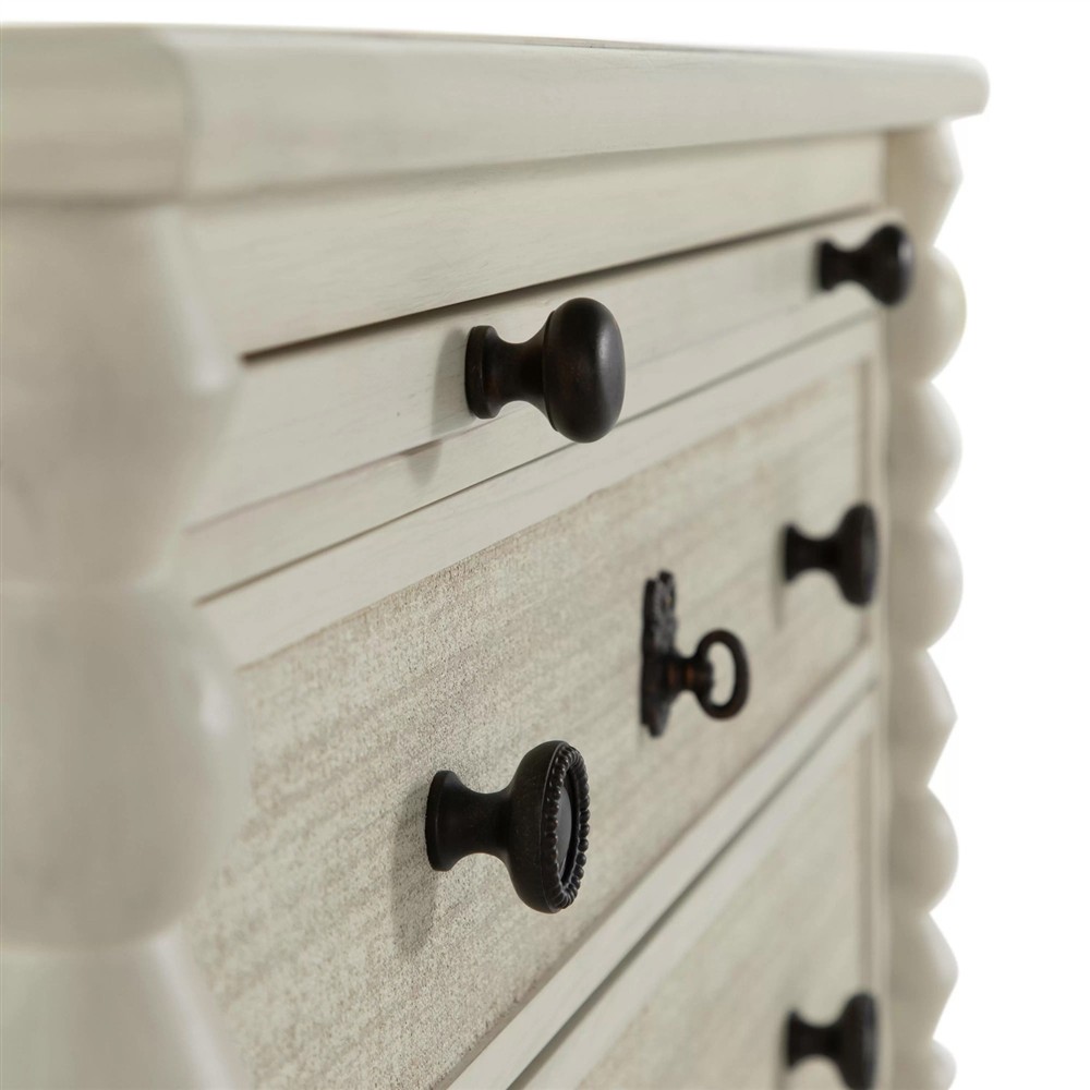 Jennifer Updated Traditional Cream Wood Chest|