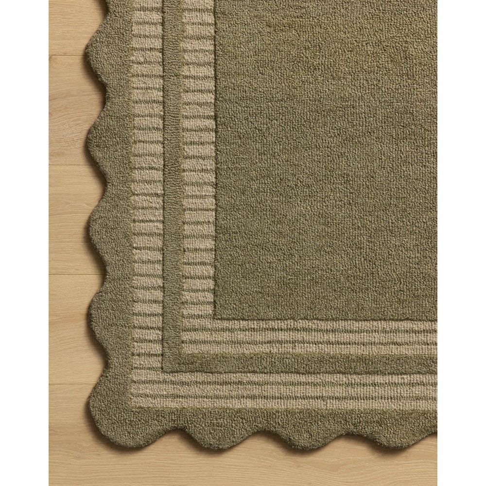 Scottie Updated Traditional Olive Wool Scalloped Solid Border Rug - 5'x7'6"|