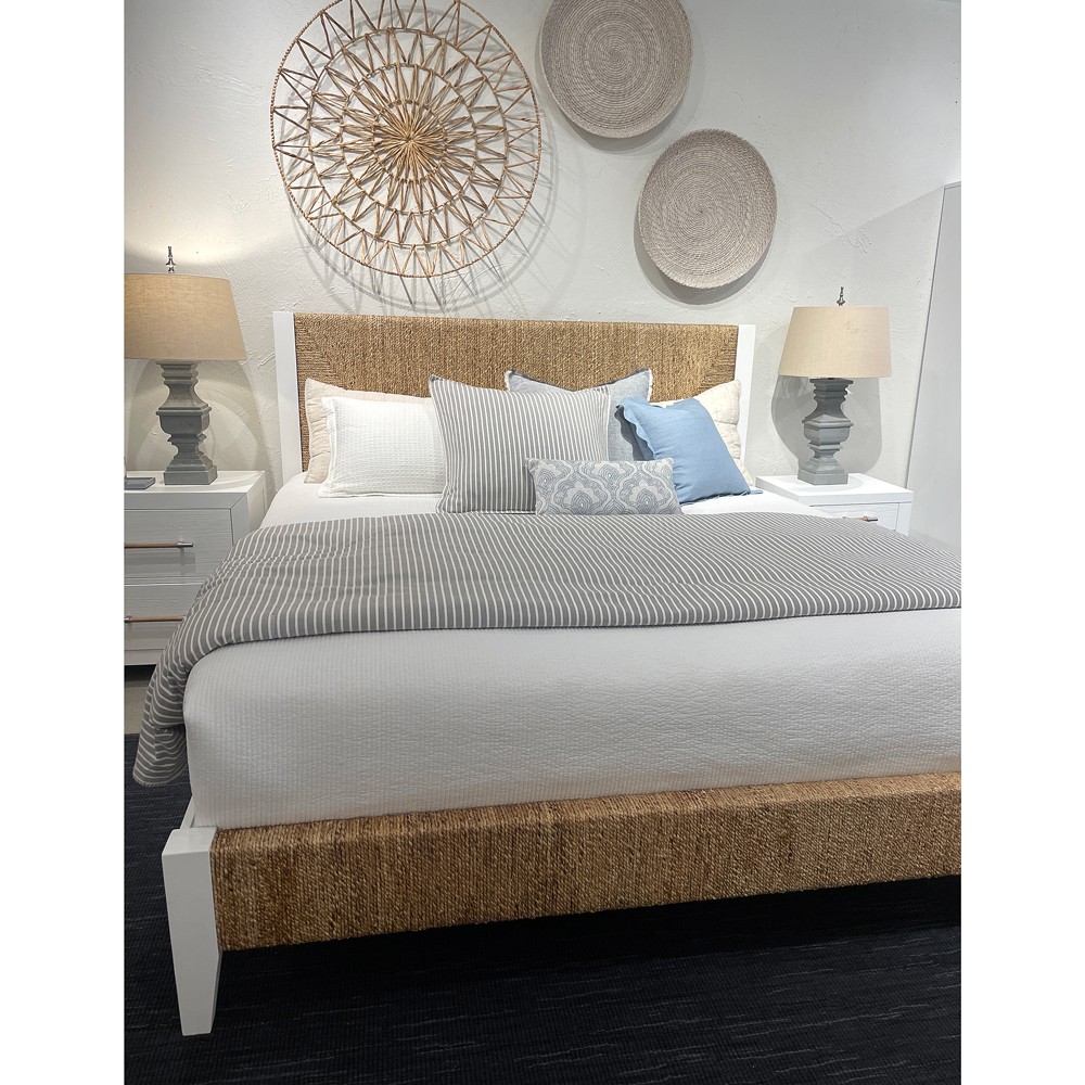 Riona Coastal Beach White Wood Natural Woven Rope Bed - Queen|