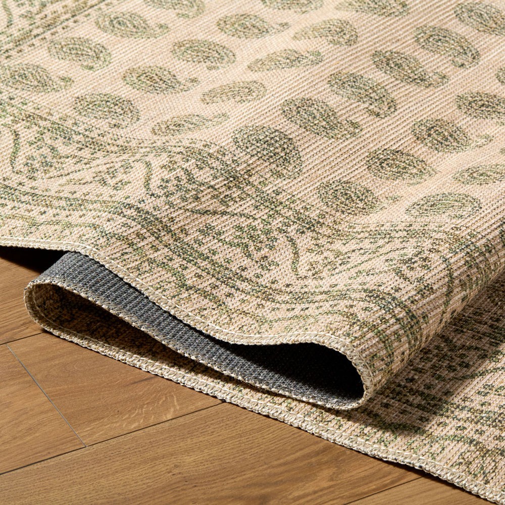 Alora Updated Traditional Green Paisley Patterned Rug - 2'x2'11