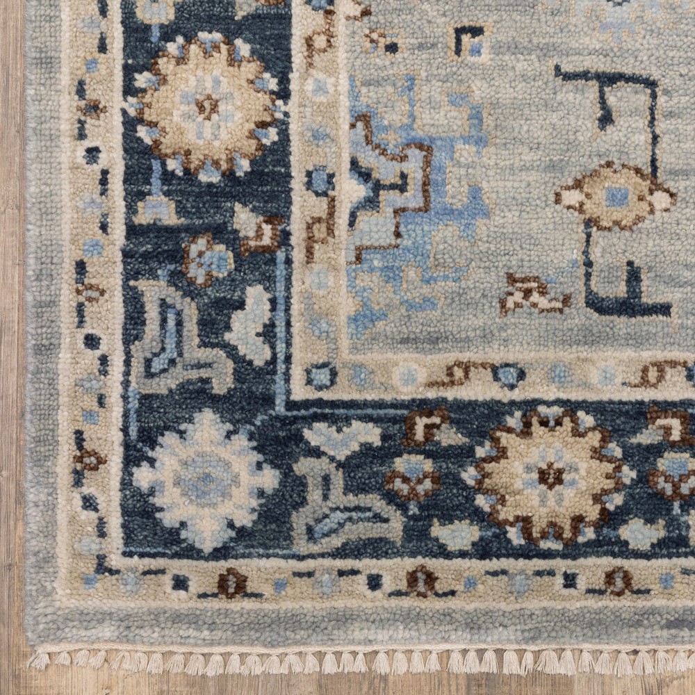 Emery Updated Traditional Light Blue Wool Floral Patterned Rug - 6'x9'|