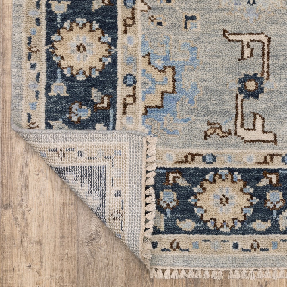 Emery Updated Traditional Light Blue Wool Floral Patterned Rug - 6'x9'|