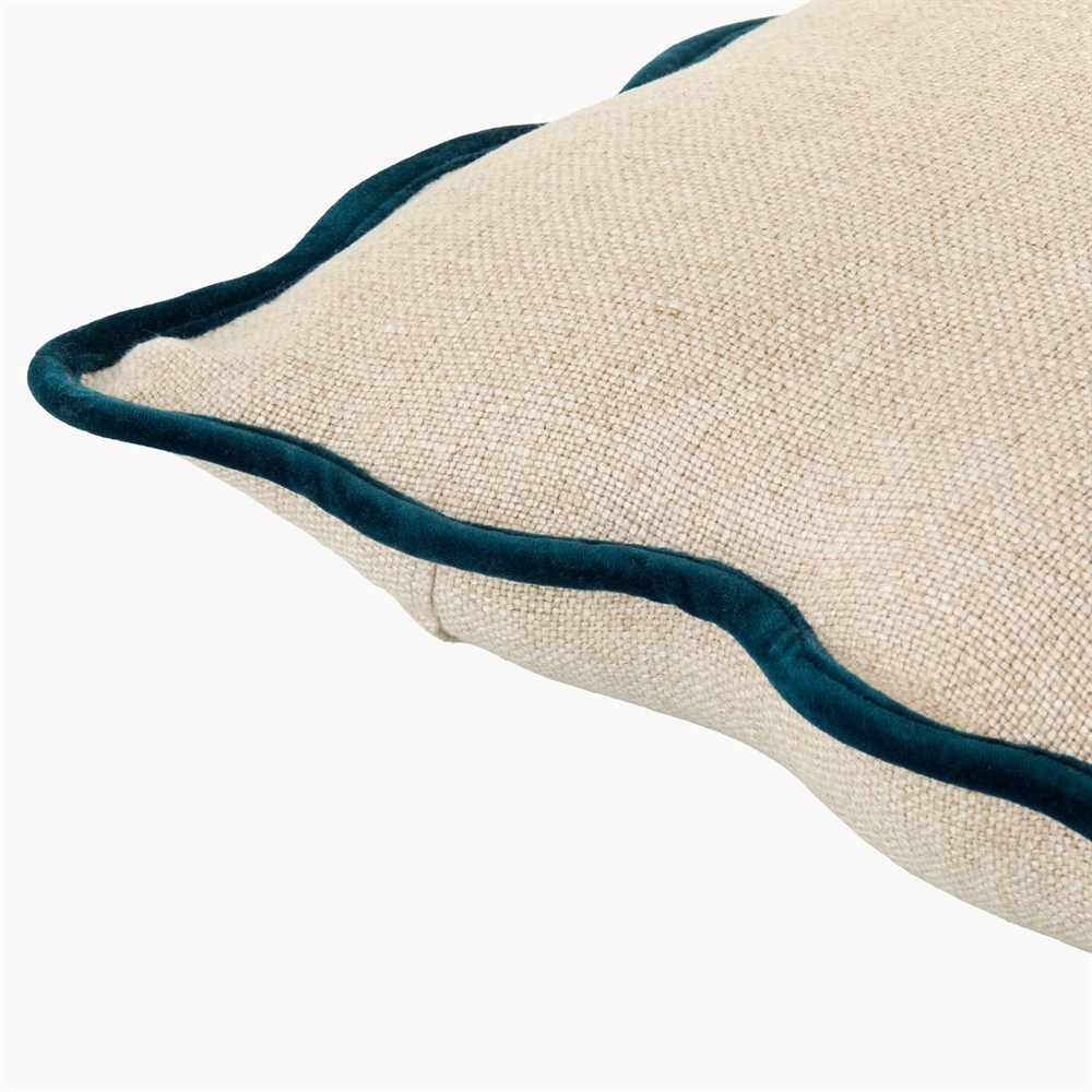 Cyna Updated Traditional Blue Border Scallop Throw Pillow - 22x22|