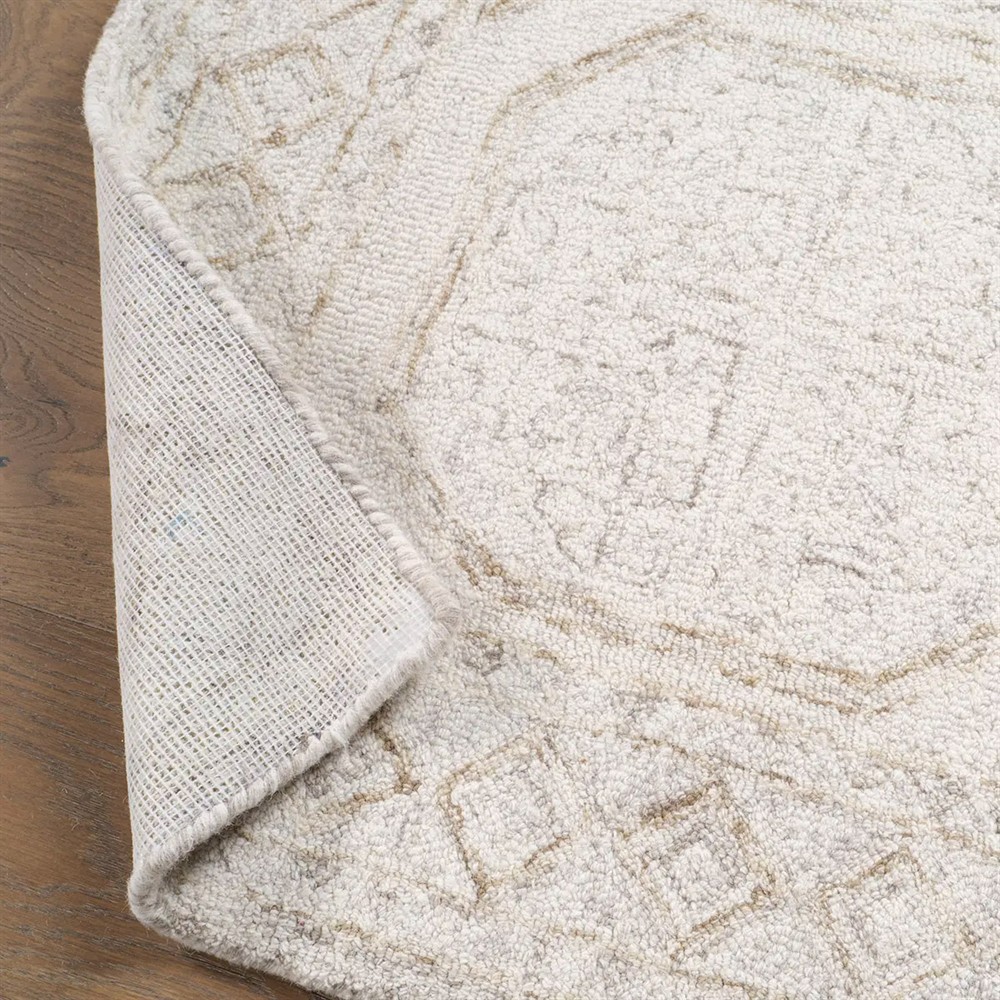 Ziya Updated Traditional White Wool Trellis Patterned Rug - 5'x8'|