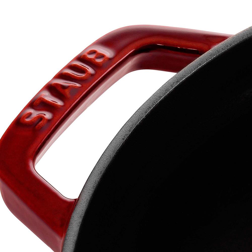 Staub Grenadine Red 2.75 Quart Cast Iron Round Cocotte Pot|