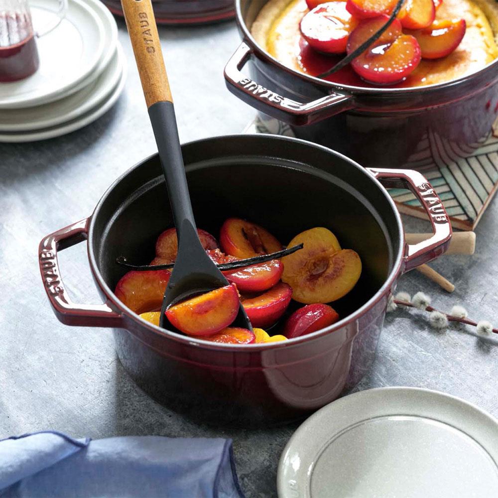 Staub Grenadine Red 2.75 Quart Cast Iron Round Cocotte Pot|