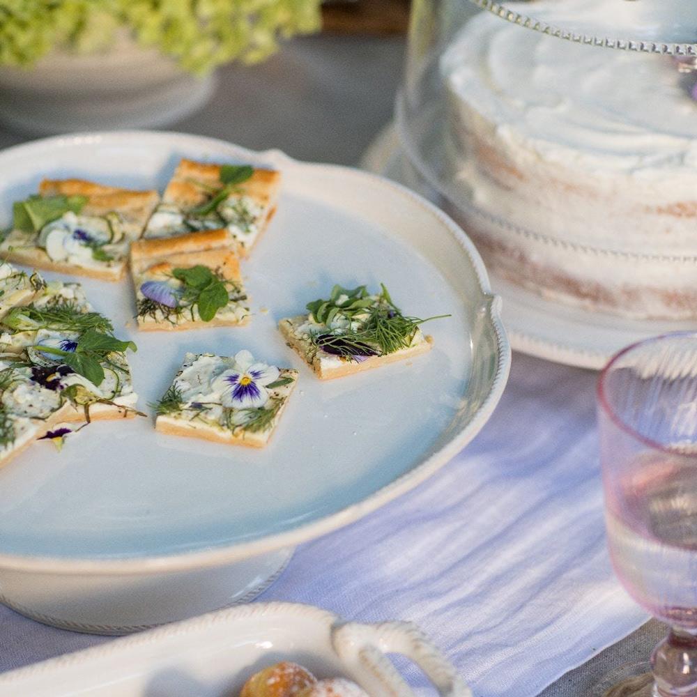 Juliska Berry &amp; Thread Whitewash Ceramic Cake Stand|