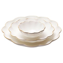 AERIN Coastal Beach White Ceramic Scalloped Nesting Serving Dish - Set of 3