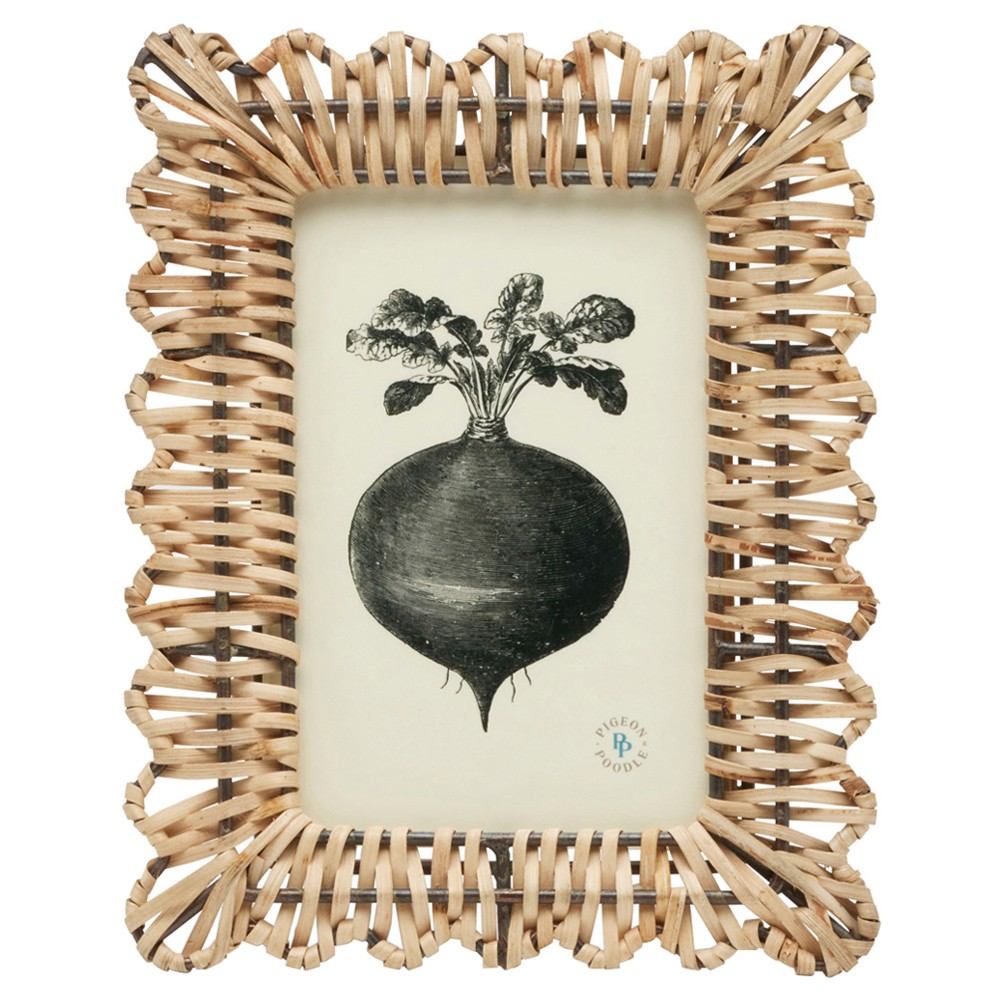 Pigeon and Poodle Sevona Coastal Natural Woven Cane Scalloped Photo Frame - 4x6|