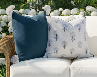 OUTDOOR PILLOWS